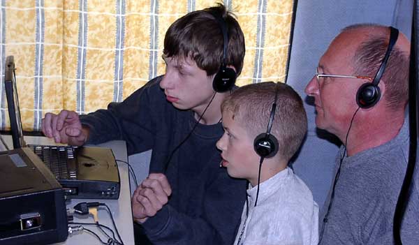 Závod mládeže 2002, Pavel Nešpor, Pavel Stráník a Miloš OK1TMI